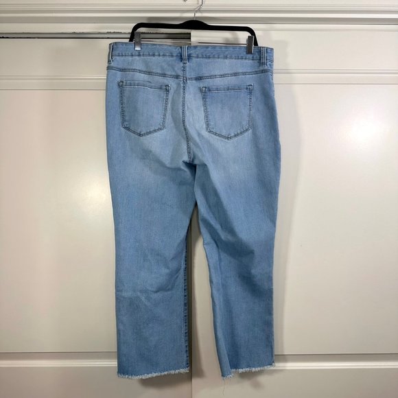 Button-Fly Cropped Flare Seamed Front Jeans 18 - Picture 4 of 12